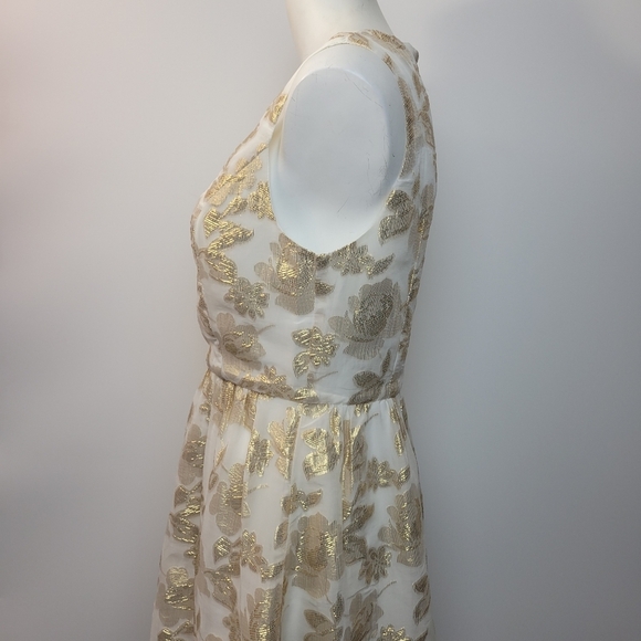 Metallic gold dress - Picture 2 of 11